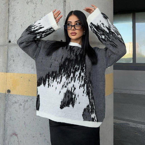Comfortable sweater for women with modern gradient colors Amarae