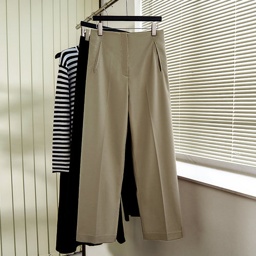 Pantalons de costume élégants et larges pour femmes Chic & Stil