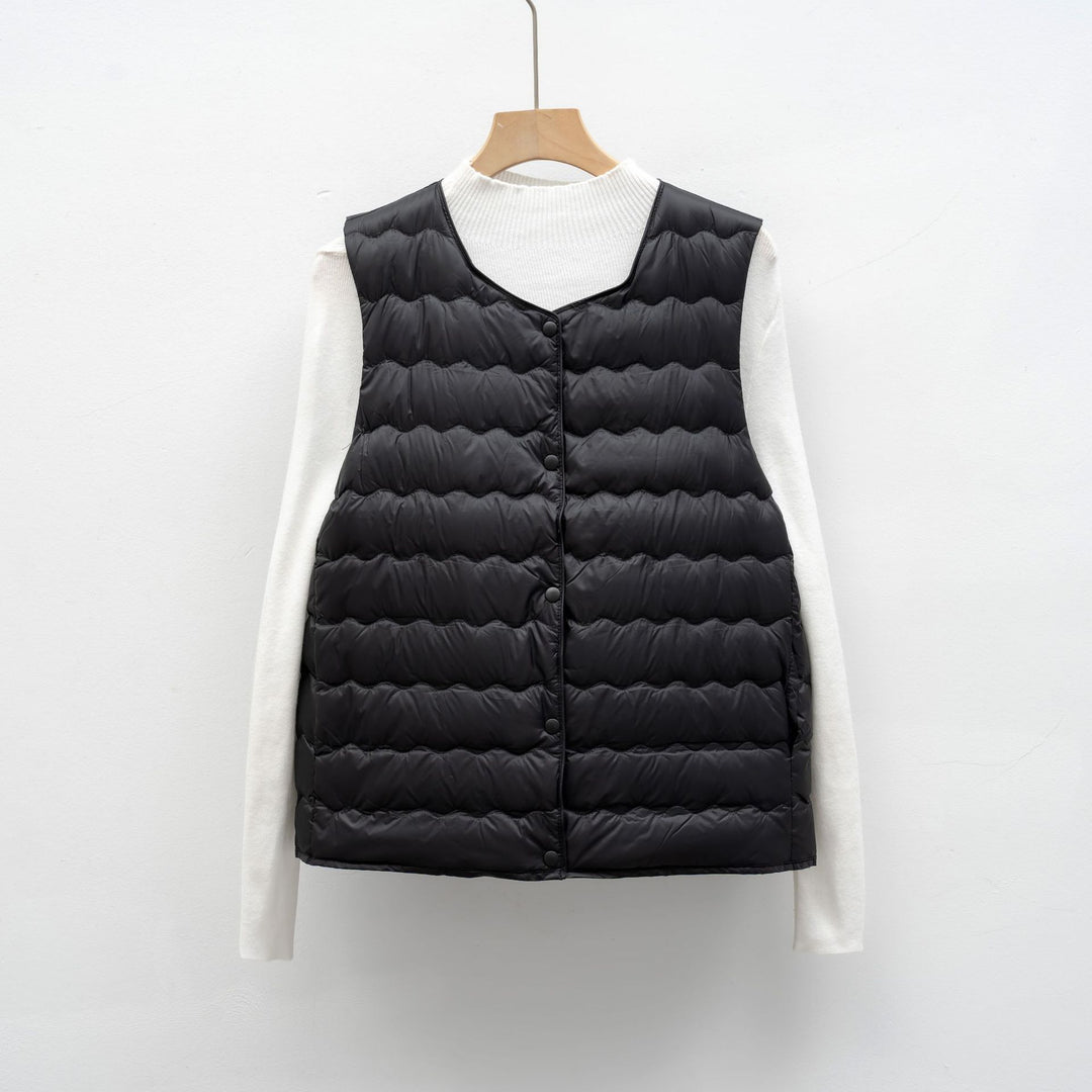 Ladies light quilted jacket with elastic inserts Lune London