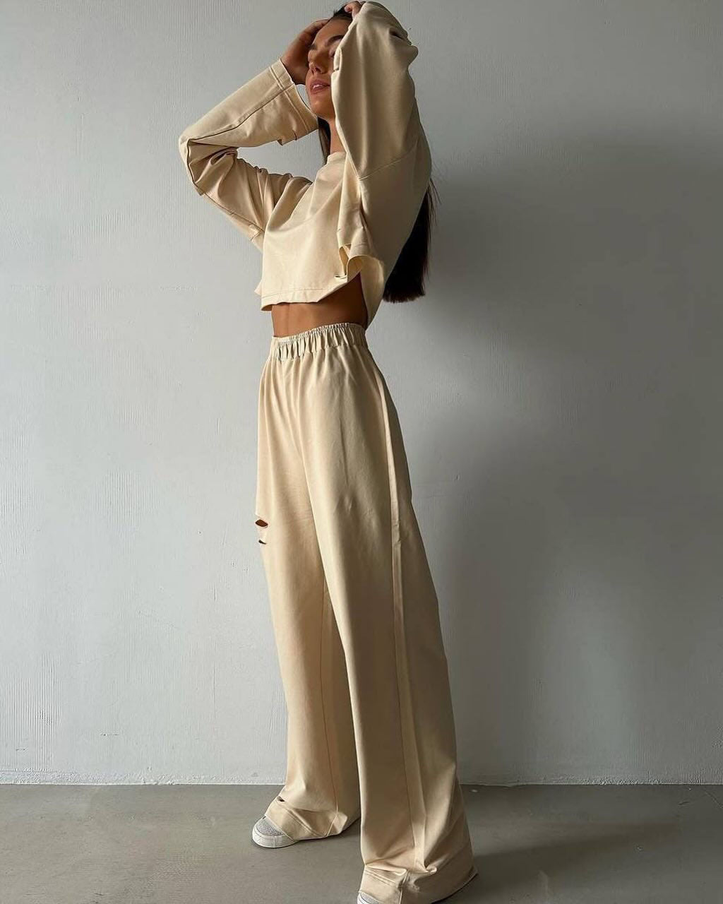Women casual cropped top and wide leisure pants Lune London