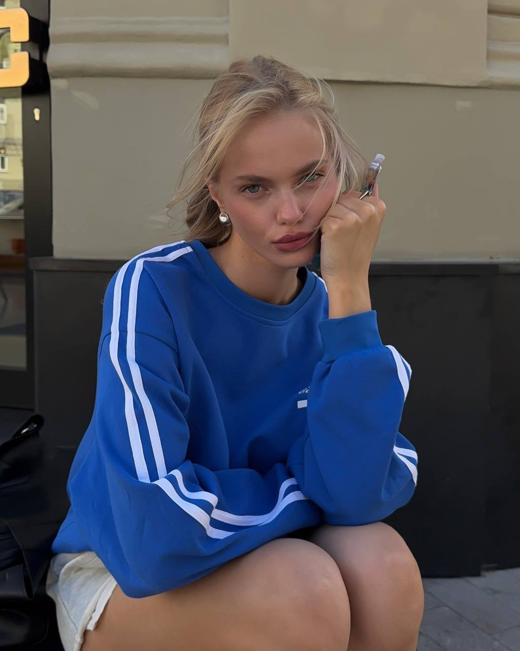 Women's casual sweatshirt with sporty stripes Lune London