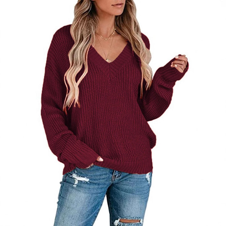Casual knit sweater for women with V-neck and soft material Lune Londonl
