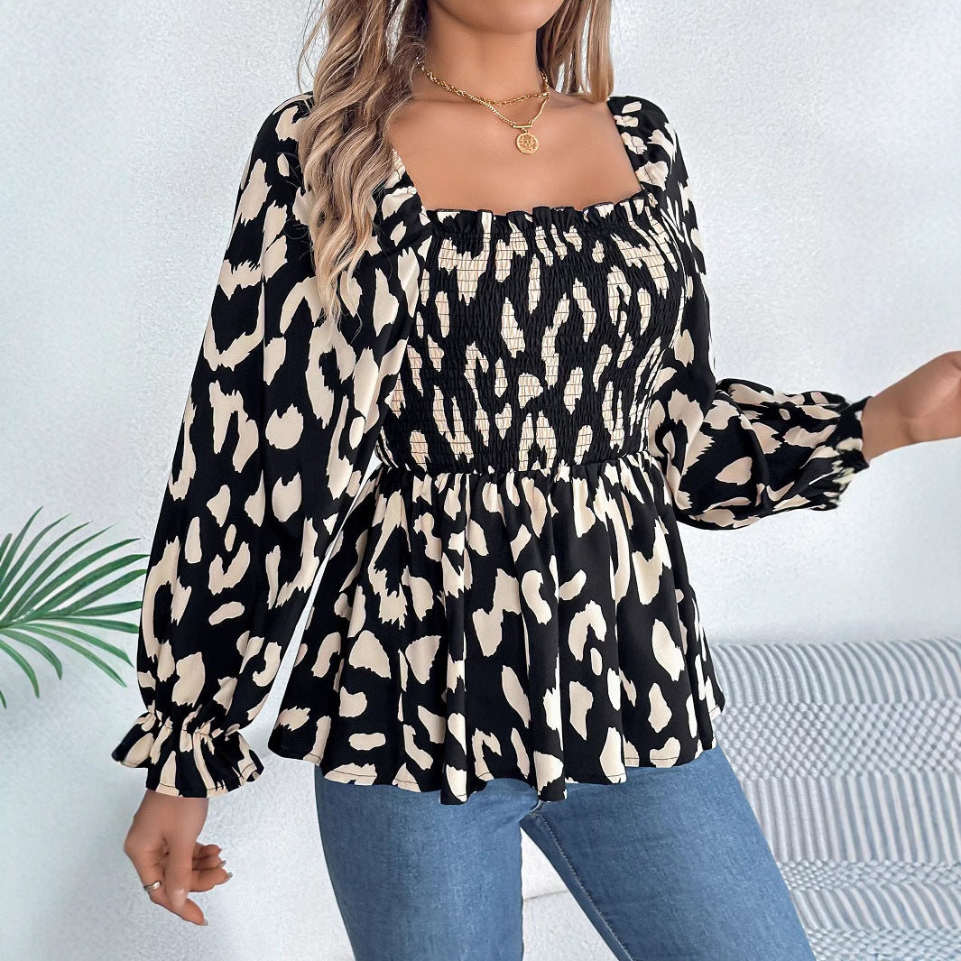 Lace-up blouse for ladies with a loose fit and a trendy animal print Lune London