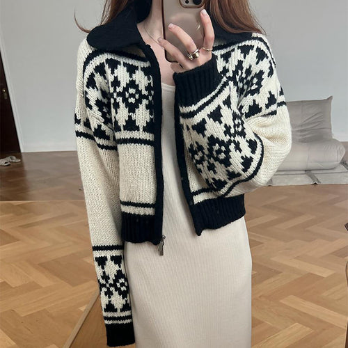 Knit jacket for women with floral pattern and comfortable high collar Amarae