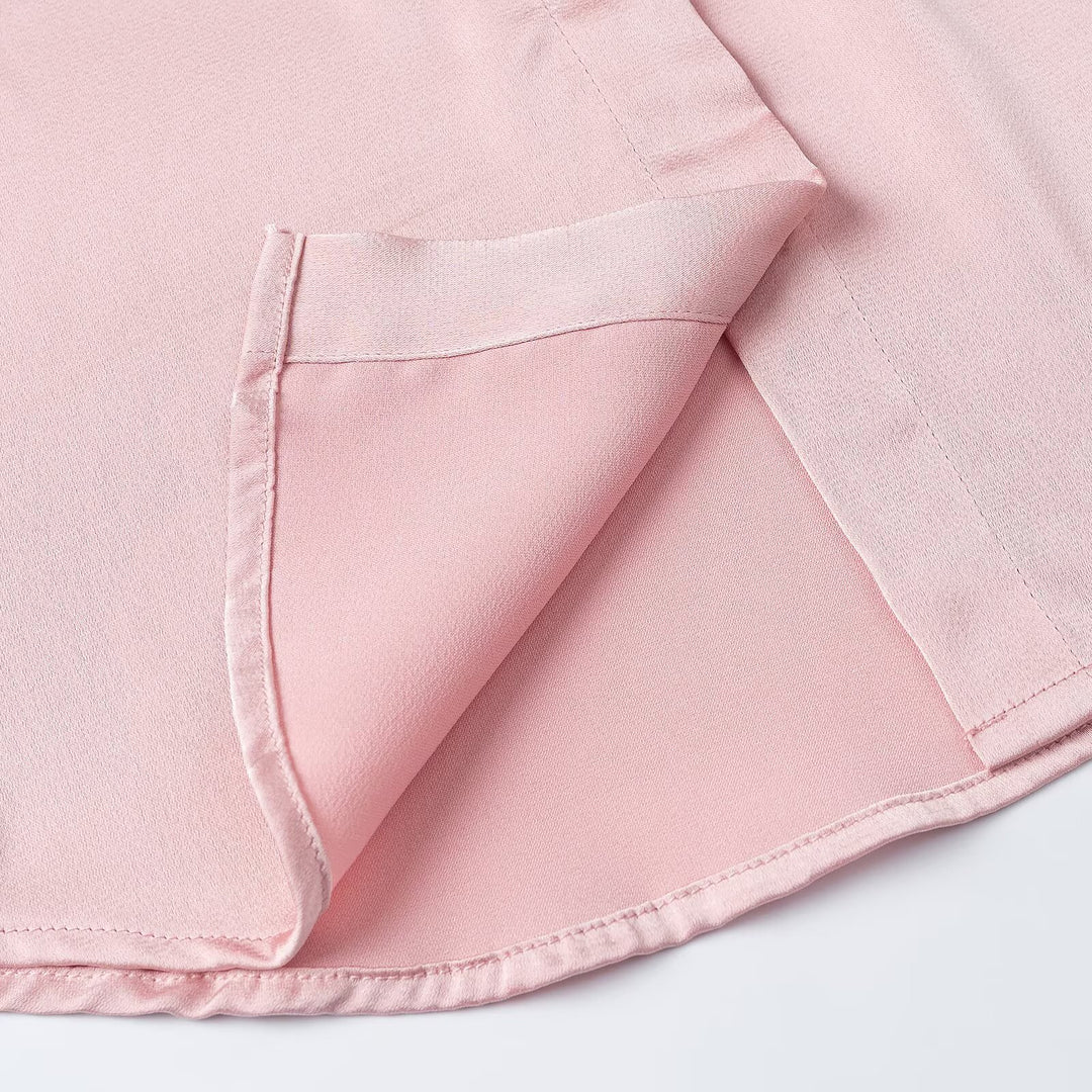 Women's fluid shirt with extended back hem, Kent collar and cuffs Amarae