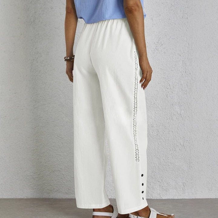 High-waisted chino pants for women with elastic waistband and side pockets Lune London