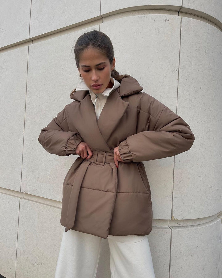 Trendy short women's parka with cinched belt Lune London