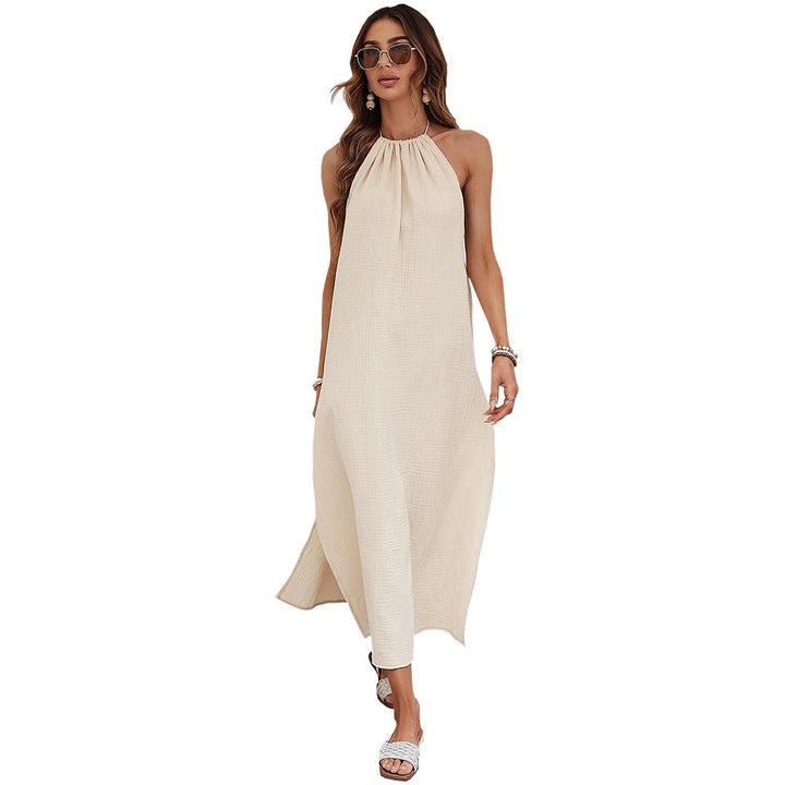 Robe maxi pour femmes avec détail de volants raffiné et encolure halter élégante Chic & Stil