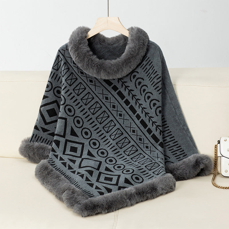 Ladies fashionable poncho with decorative faux fur collar Lune London