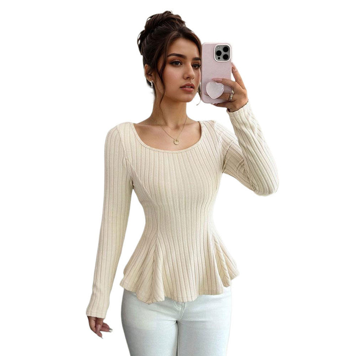 Top en maille côtelée élégant pour femmes avec une silhouette ajustée et des manches retroussées Chic & Stil