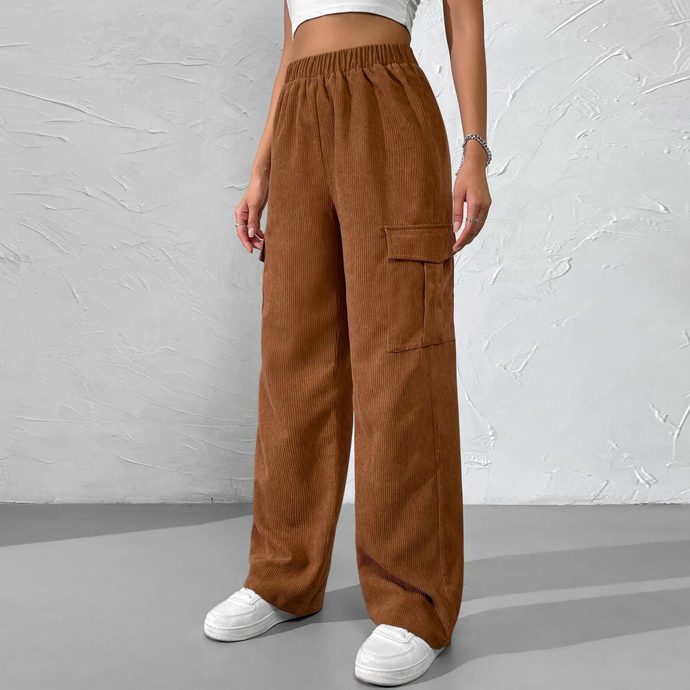 Chic & Stil Women's cargo pants in velvety material with an elastic waist and practical side pockets