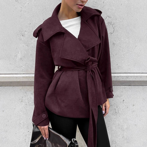 Elegant trench coat for women with removable belt and textured material Amarae