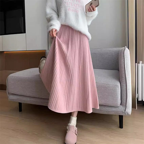 Maxi pleated skirt for women with elastic waistband and flattering draping Amarae
