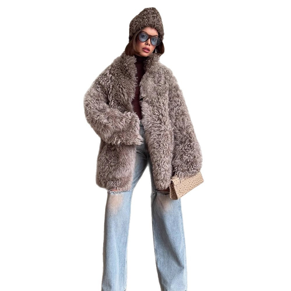 Women's Oversize Faux Fur Coat with Curly Teddy Look and Wide Boxy Silhouette Amarae