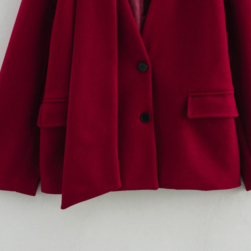 Transitional jacket for women with an innovative asymmetrical design and an elegant collar Lune London