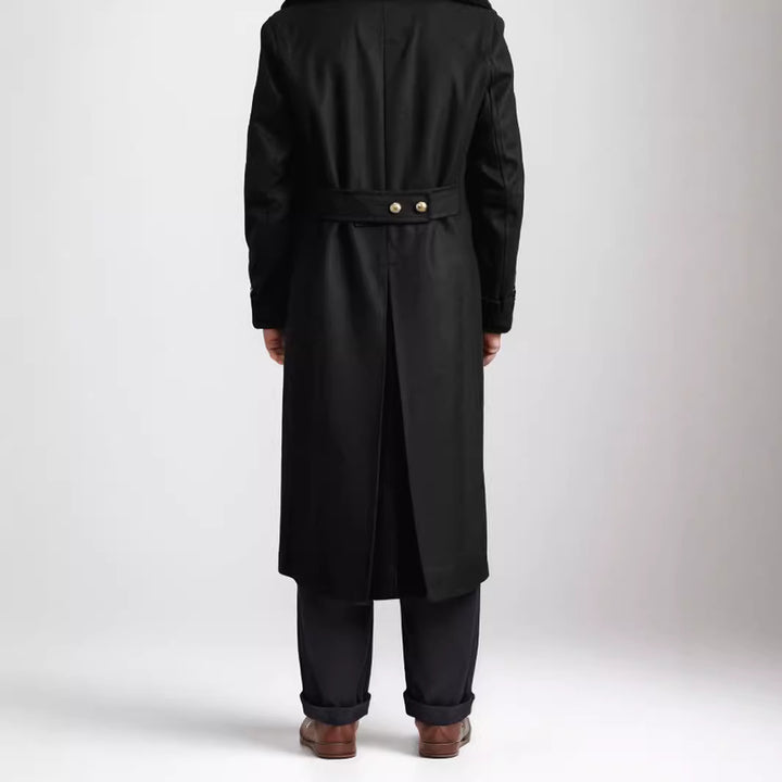 Elegant long coat for men with double-breasted closure and large lapels Lune London