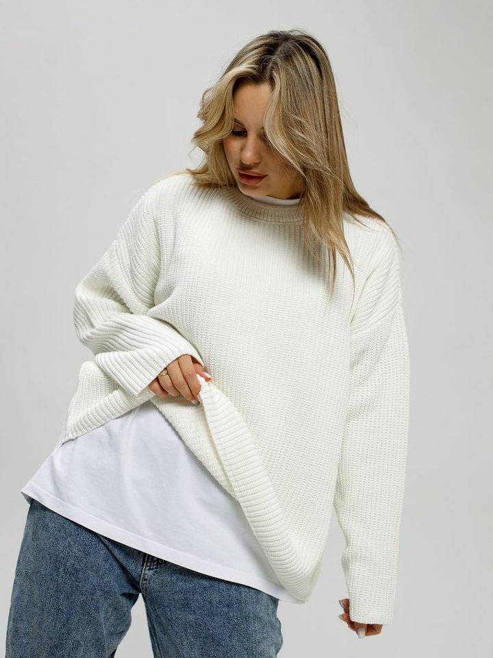 Casual oversized sweater for women with textured knit pattern Lune London