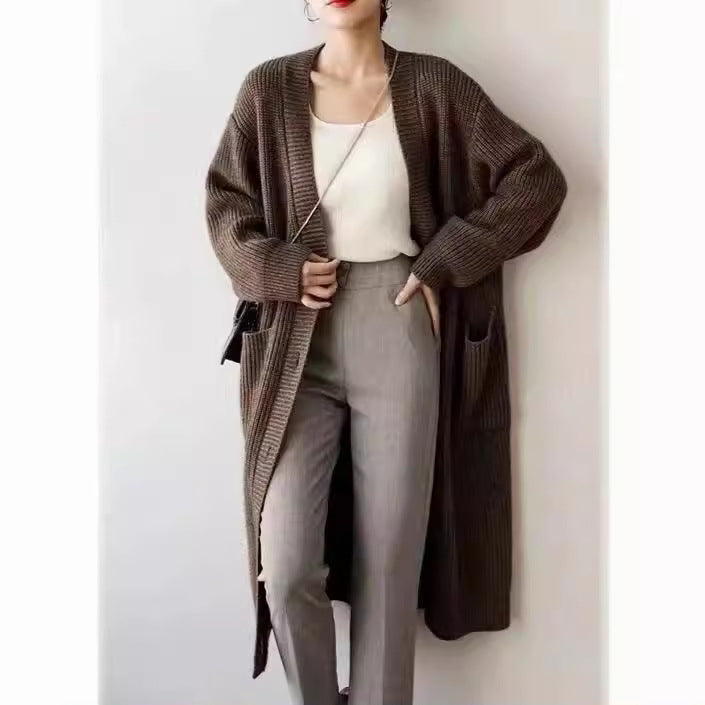 Cardigan en Tricot Large pour Femmes avec Poches à Patte et Fermeture Boutonnée Chic & Stil
