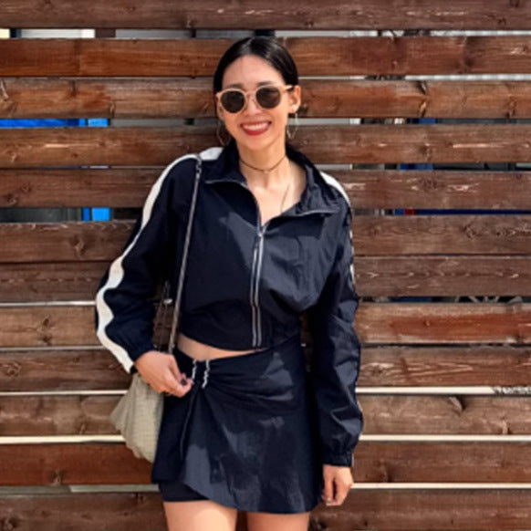 Women Light Hooded Jacket Cropped with Elastic Hem Amarae