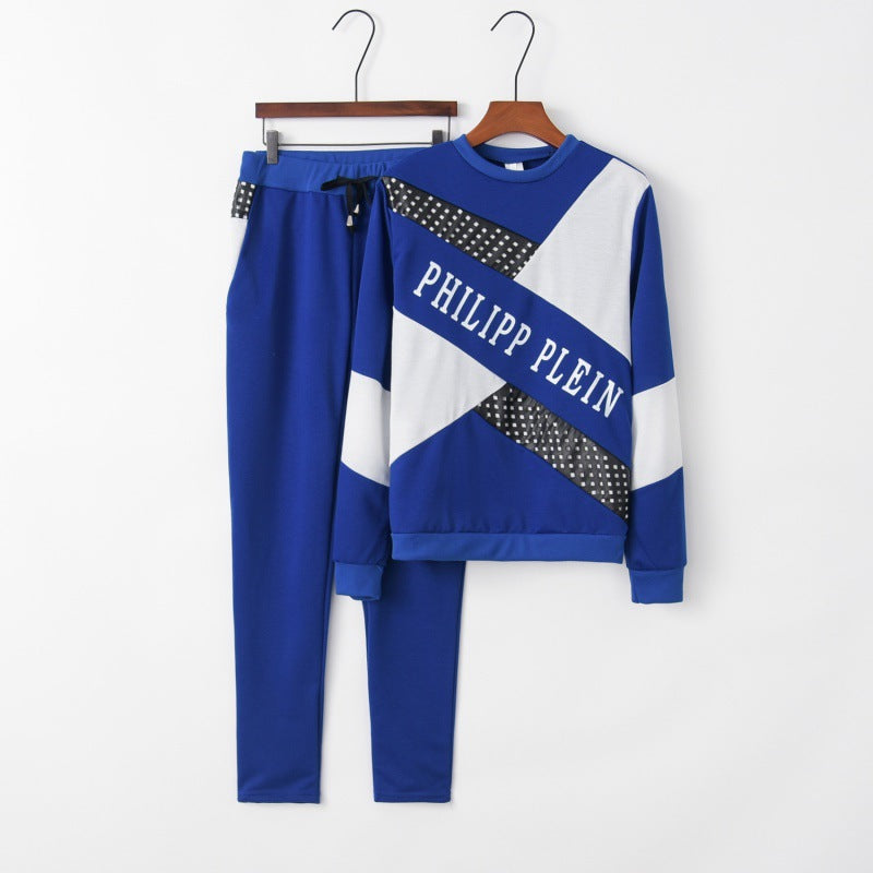 Women's sports set with a modern graphic design and an elastic waist Lune London