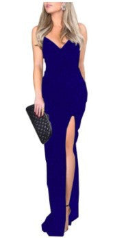Women Elegant and form-fitting evening dress with high slit Lune London