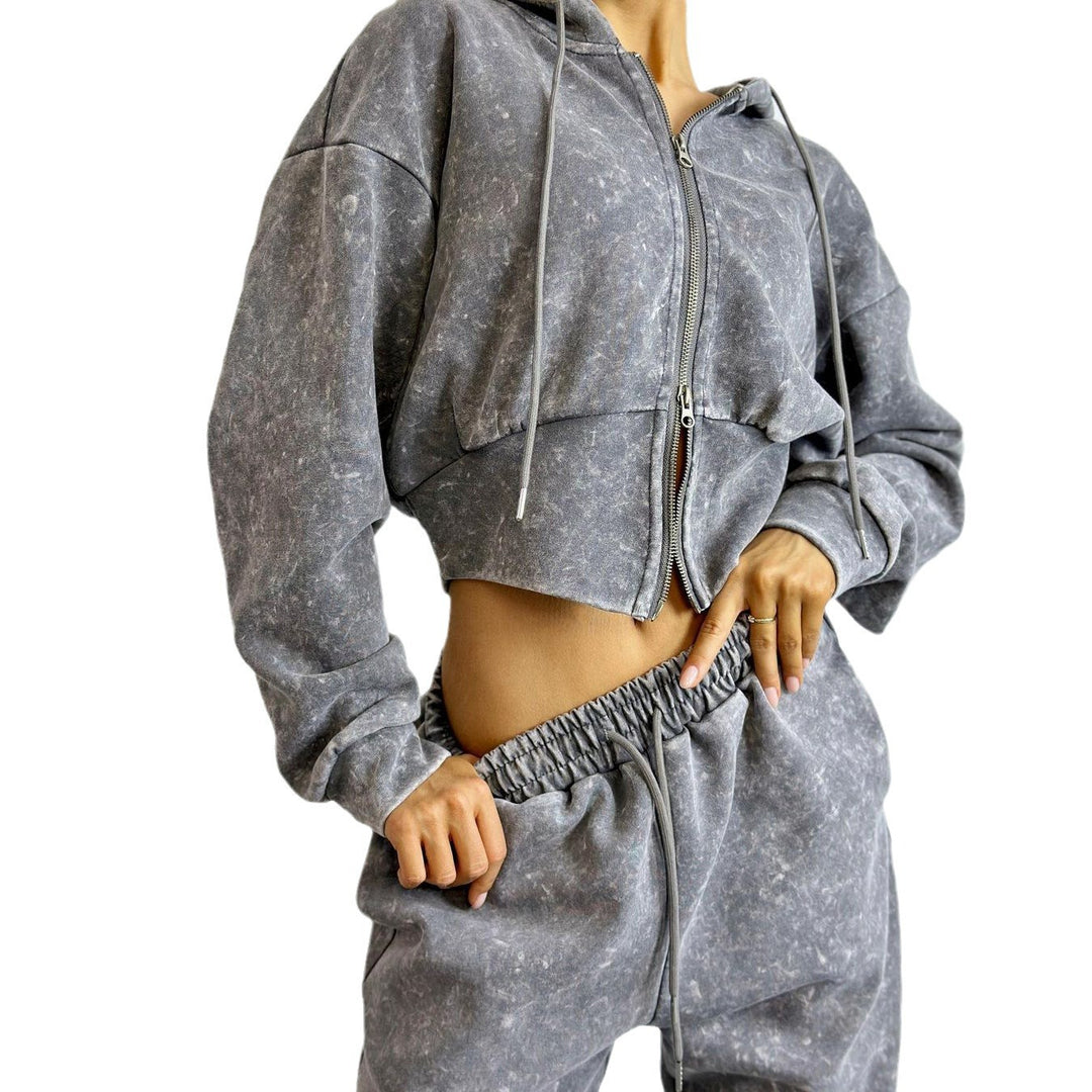 Ladies casual leisure outfit with hood and loose fit Lune London