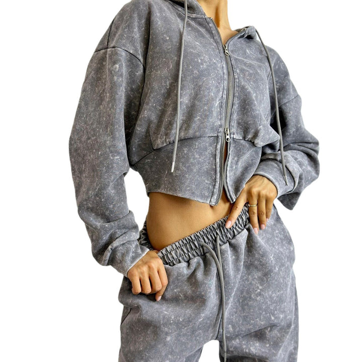 Ladies casual leisure outfit with hood and loose fit Lune London