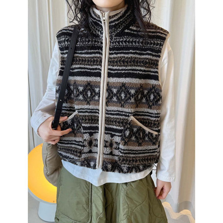Women Patterned Fleece Vest with Stand-Up Collar and Zipper Amarae