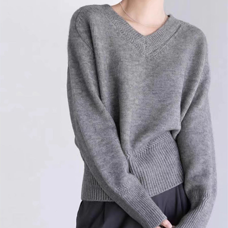 V-neck sweater for women in soft knit Lune London