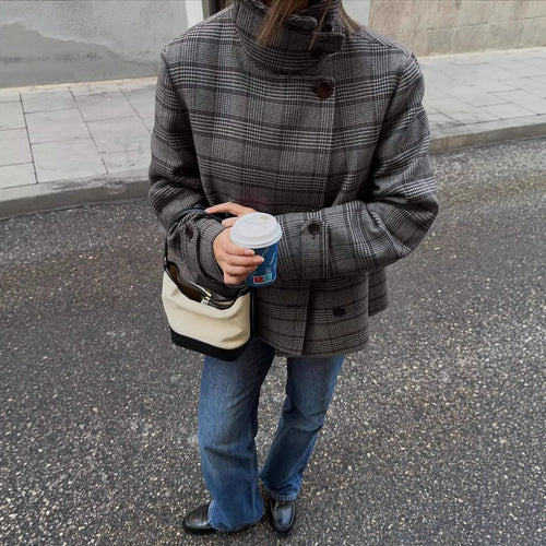 Veste surdimensionnée à carreaux pour femmes avec col haut Chic & Stil