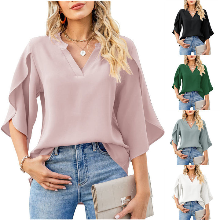 Comfortable women's blouse with wide sleeves and a V-neck Lune London