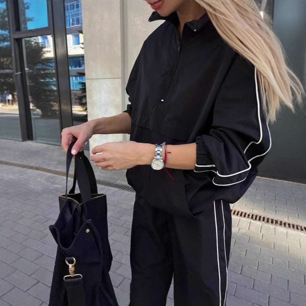 Oversized sporty women's jacket with short zip and elastic cuffs Lune London