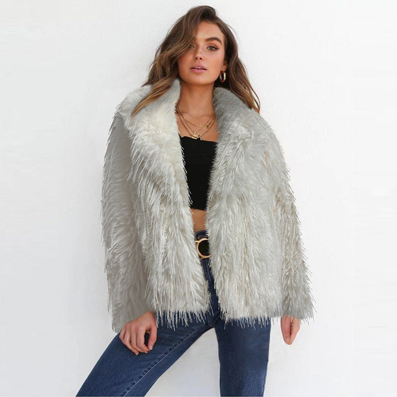 Ladies Elegant Faux Fur Blazer with Wide Lapels Lune London