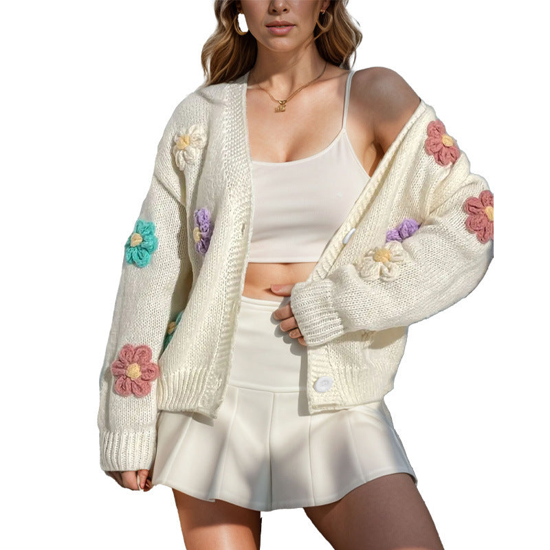 Ladies cozy sweater with floral design Lune London