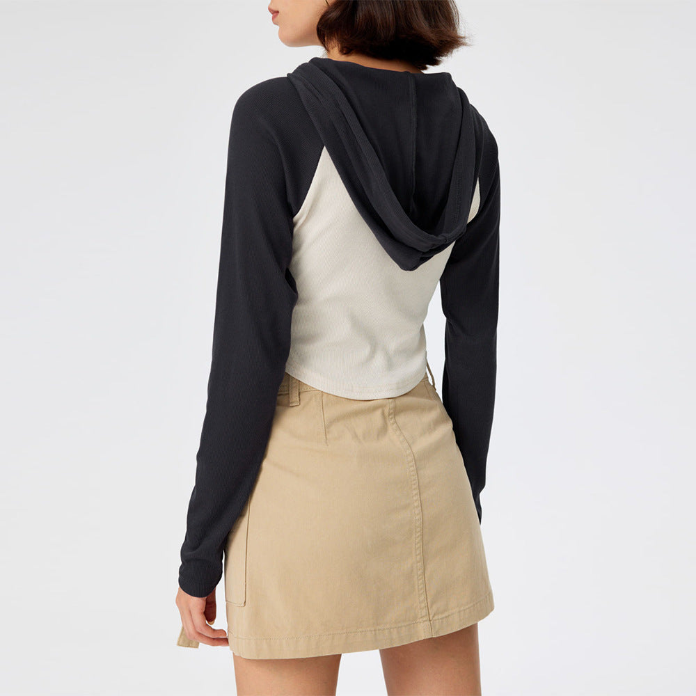 Haut de sport pour femmes, court, avec capuche et manches longues Chic & Stil