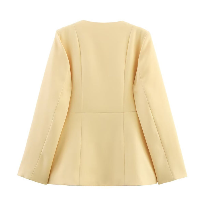 Elegant blazer jacket for women with structured design and practical pockets Lune London
