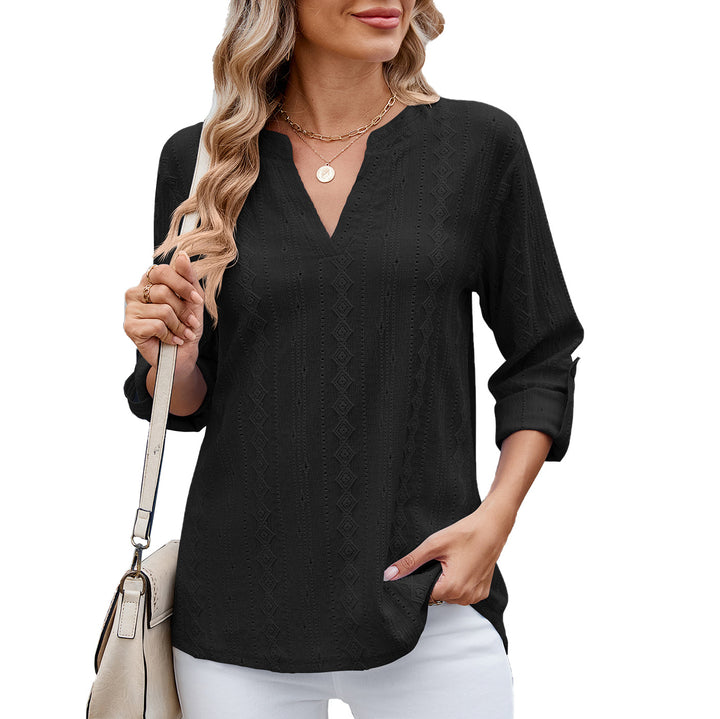 Ladies Elegant and light blouse with V-neck Lune London