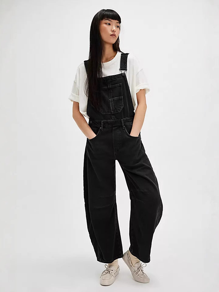 Women's Overalls in a Casual Oversized Style with Practical Pockets and Fashionable Accents Lune London