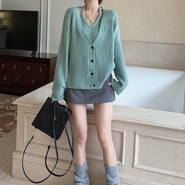Cardigan en tricot épais pour femmes avec une coupe décontractée et un décolleté en V profond Chic & Stil