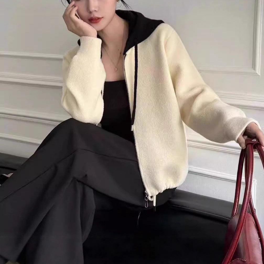Veste matelassée à la mode pour femmes avec capuche et double zip Chic & Stil