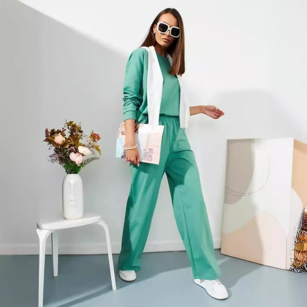 Casual and modern lounge set for women Lune London