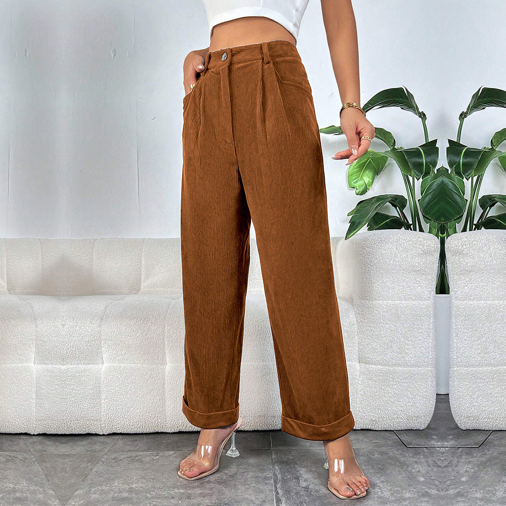 Pantalons en velours côtelé larges pour femmes avec taille mi-haute et plis élégants Chic & Stil