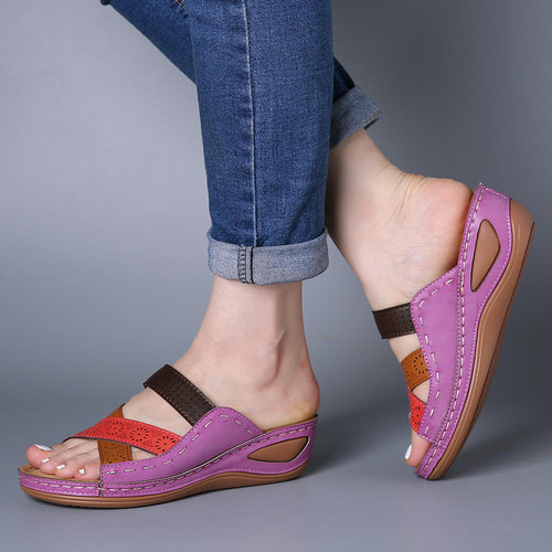 Comfortable sandals for women with trendy cut and adjustable straps Amarae