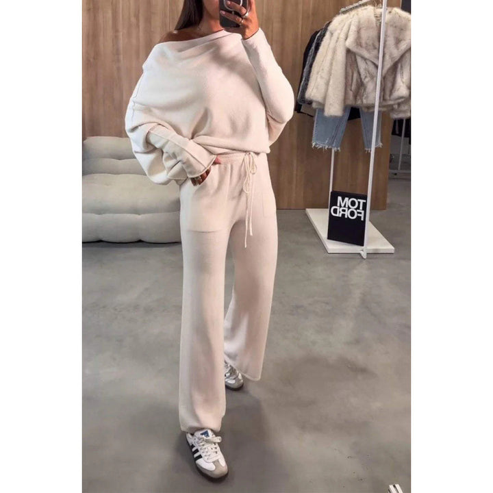 Women's Knit Loungewear Set with Oversized Shoulder, Wide Leg and Drawstring Amarae