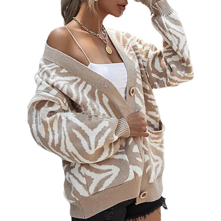 Women's knit jacket with an elegant graphic design Lune London