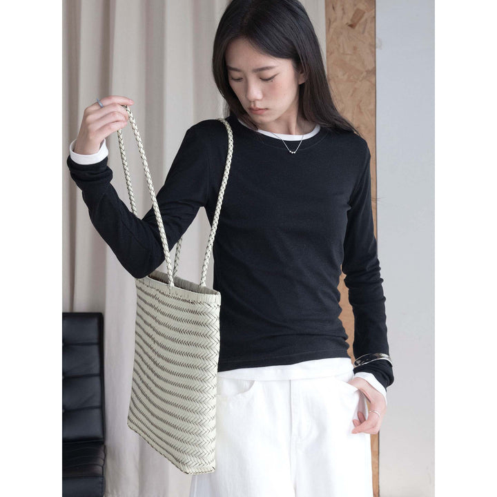 Women's figure-hugging long-sleeve shirt with round neckline made of fine cotton jersey Amarae