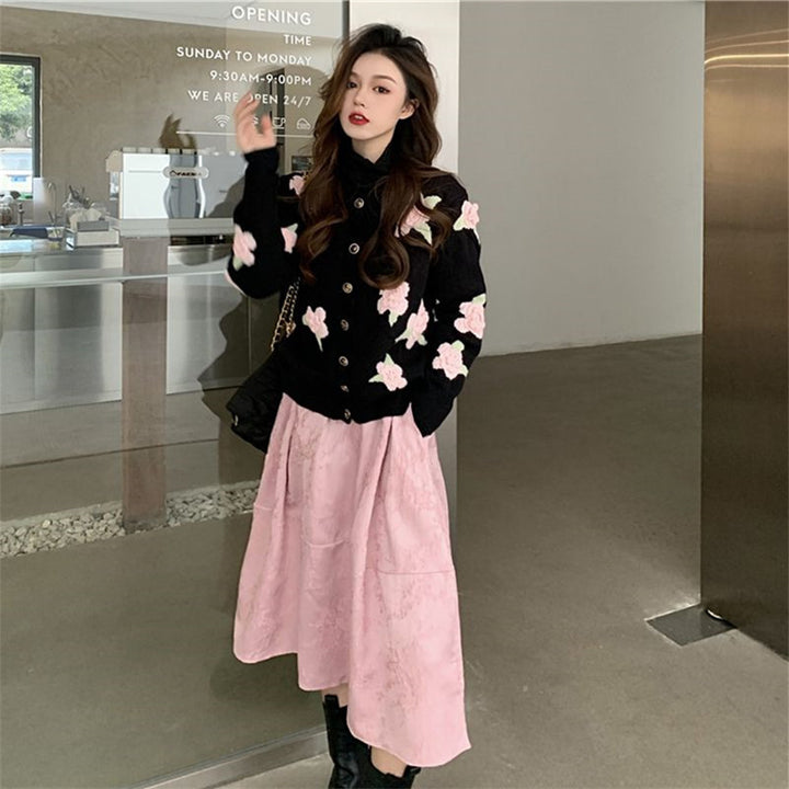 Cardigan pour dames avec motif floral élaboré et fermeture à boutons Chic & Stil