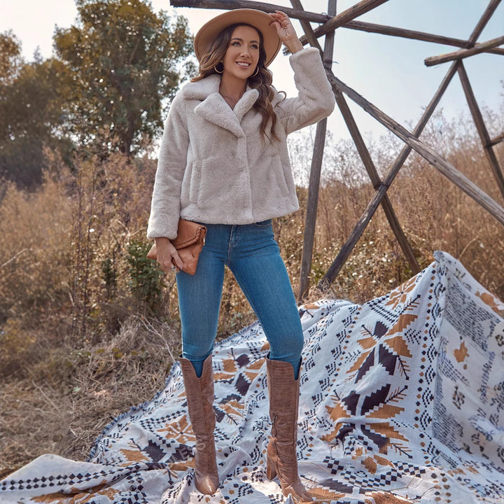 Fleece jacket for ladies with a chic and elegant look