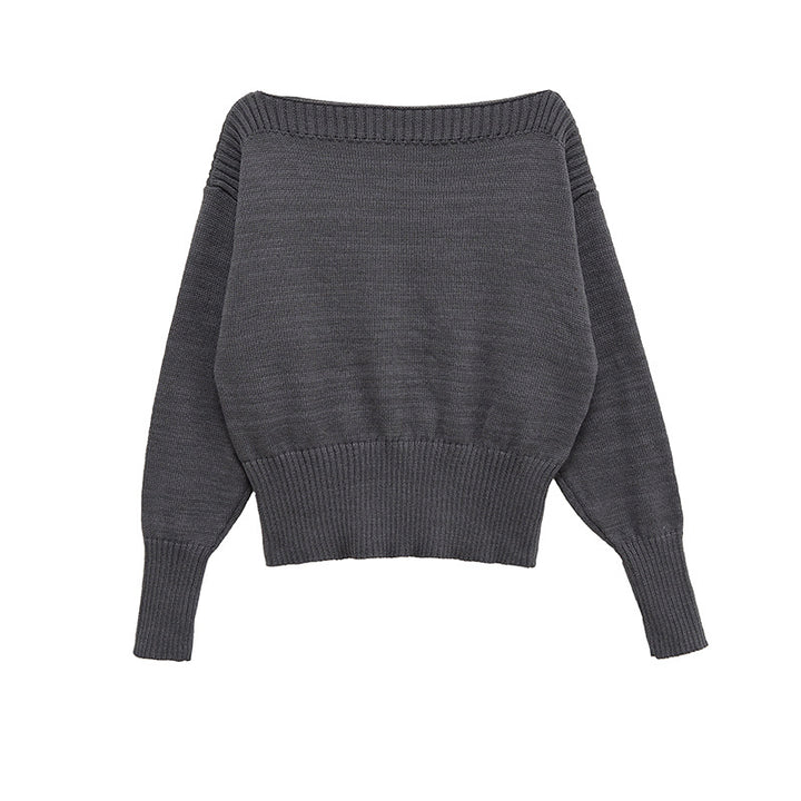 Casual oversized sweater for women in soft knit material Lune London