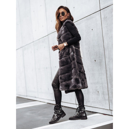 Long coat for women in soft faux fur with quilted design Amarae